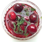 soupe de fruits rouges cerises et menthe