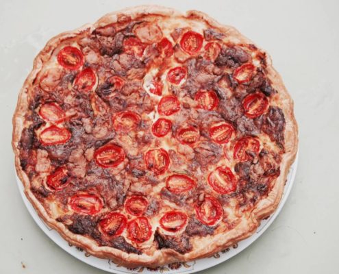 quiche à la tomate et aux coquillettes