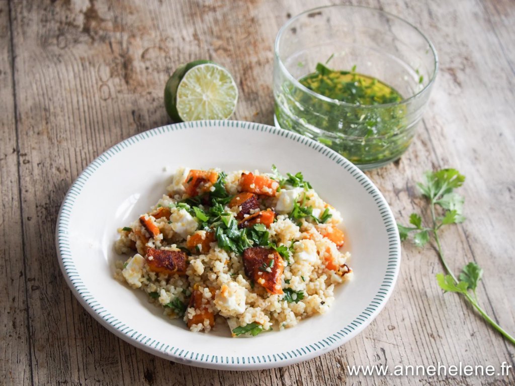 Salade de quinoa, courge buternut avec de la fêta 