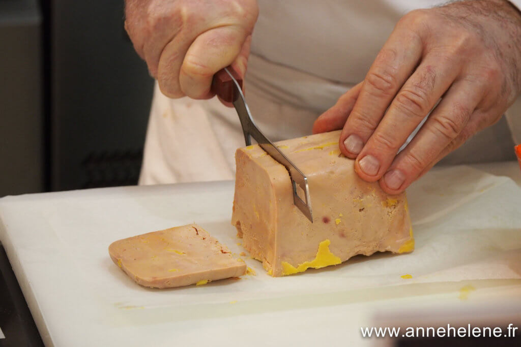 couteau alvéolé pour découpe du foie gras 