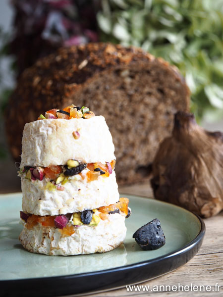 chèvre farci ail noir et fruits secs